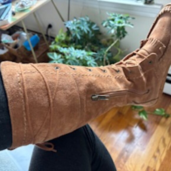 Never Worn Tall UGG Lace up Moccasin Chestnut Brown Leather & Sheep Skin Size7 - Picture 2 of 9